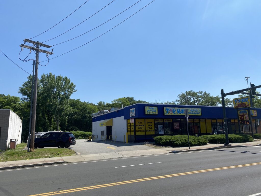 TopKat laundromat exterior at New Haven — 1289 Whalley Ave